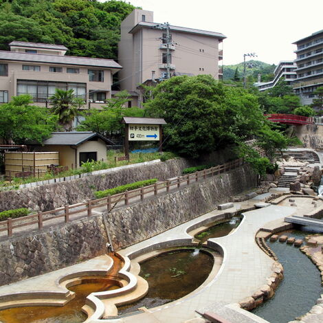 Arima_Onsen_River_2013